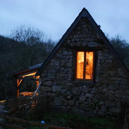 Le P'tit De Chomet Lodge *